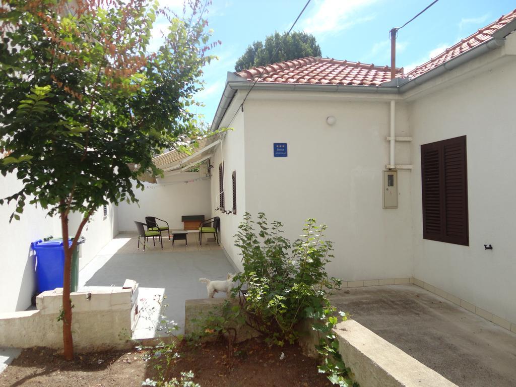 Apartment Ivana Biograd Na Moru Exterior photo